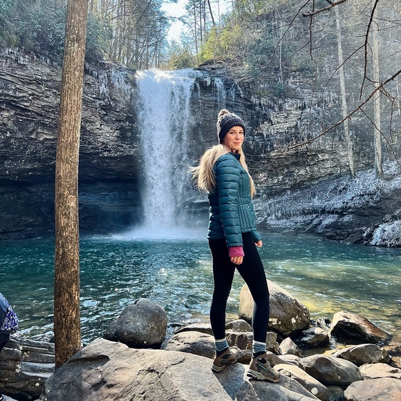 Meet your Posher, Meghan - Picture 5 of 11